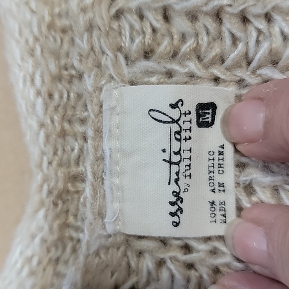 Essentials by Full Tilt Oatmeal Colored Button Front Loose Knit Cardigan Sweater - Picture 10 of 12